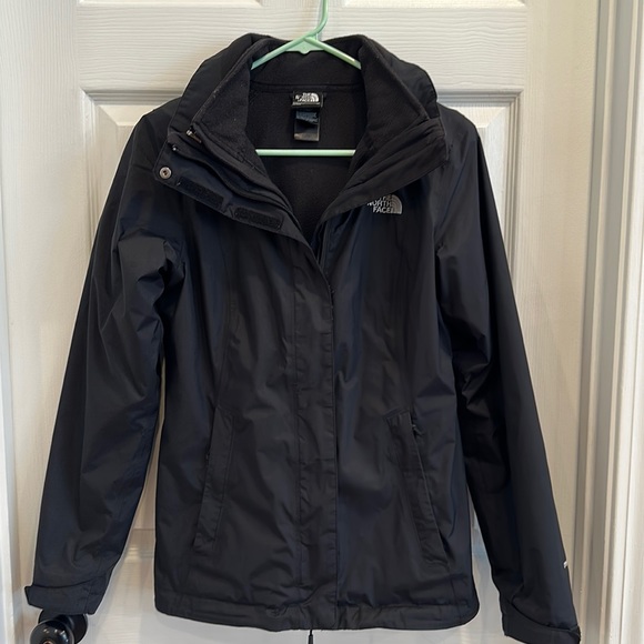 Women’s North Face jacket - Picture 1 of 4